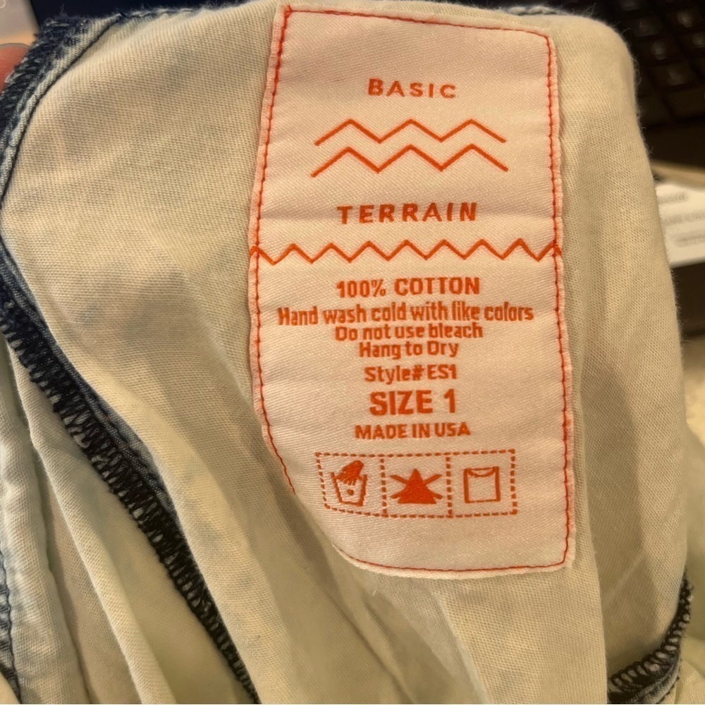 Basic Terrain Eden crop pants in white out bleach color size 1 fits small/medium - Picture 6 of 9